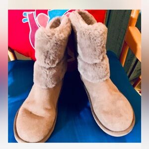 Koolaburra by Ugg boots size 8